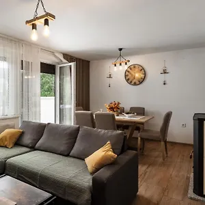 Kuca Za Odmor Iva Vikendica